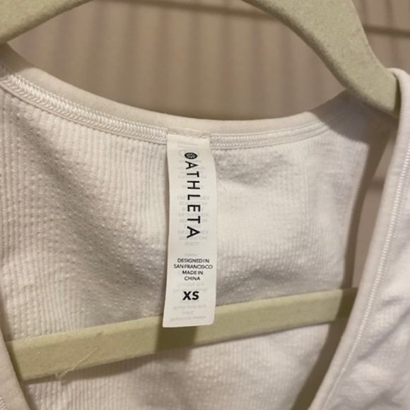 Athleta White Ribbed Athletic V-Neck Tank - Picture 2 of 3